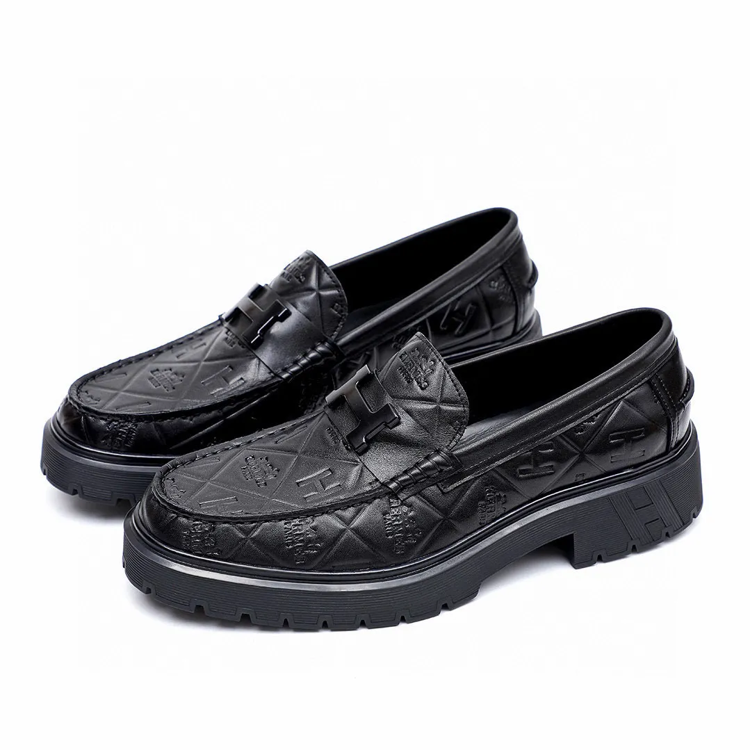 Men's shoes 💰680 💐[HERMES] popular men's shoes counter original items! The world's top brands...Luxury quality...//Fashion and high-end footwear 👍💪🏻...give you a low-key luxury comfort experience👍. The upper is made of pure Italian imported original cowhide embossing. Sweat-absorbent cowhide leather lining. Comfortable and breathable. The original rubber-plastic flower foam light outsole is high-end and classy. Luxurious and noble!! .. OEM factory shipment [Hug] stall.. Original plate. Welcome to taste..39-45 (38.45.46🉑️Customized)